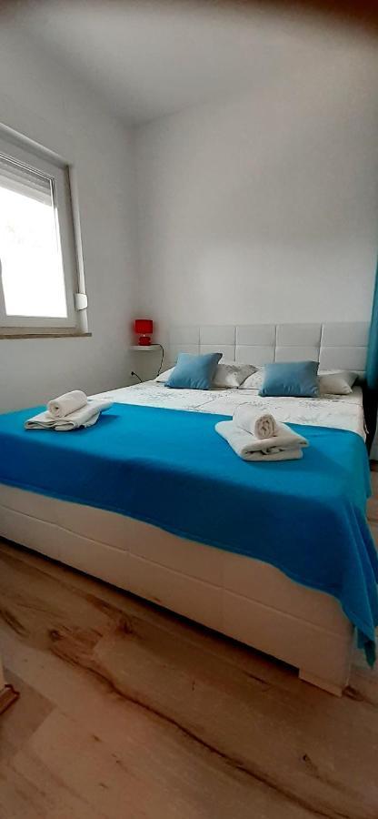 Lennida Studio Apartman With Free Parking Kavran Exteriör bild