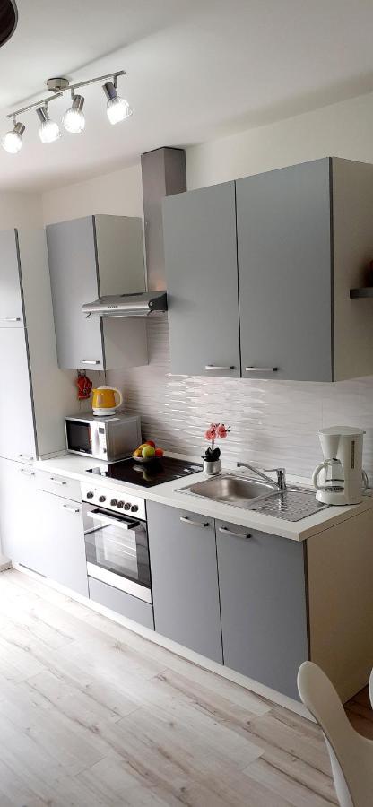Lennida Studio Apartman With Free Parking Kavran Exteriör bild