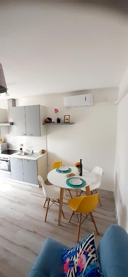 Lennida Studio Apartman With Free Parking Kavran Exteriör bild