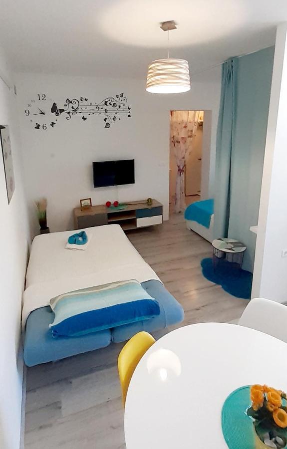 Lennida Studio Apartman With Free Parking Kavran Exteriör bild